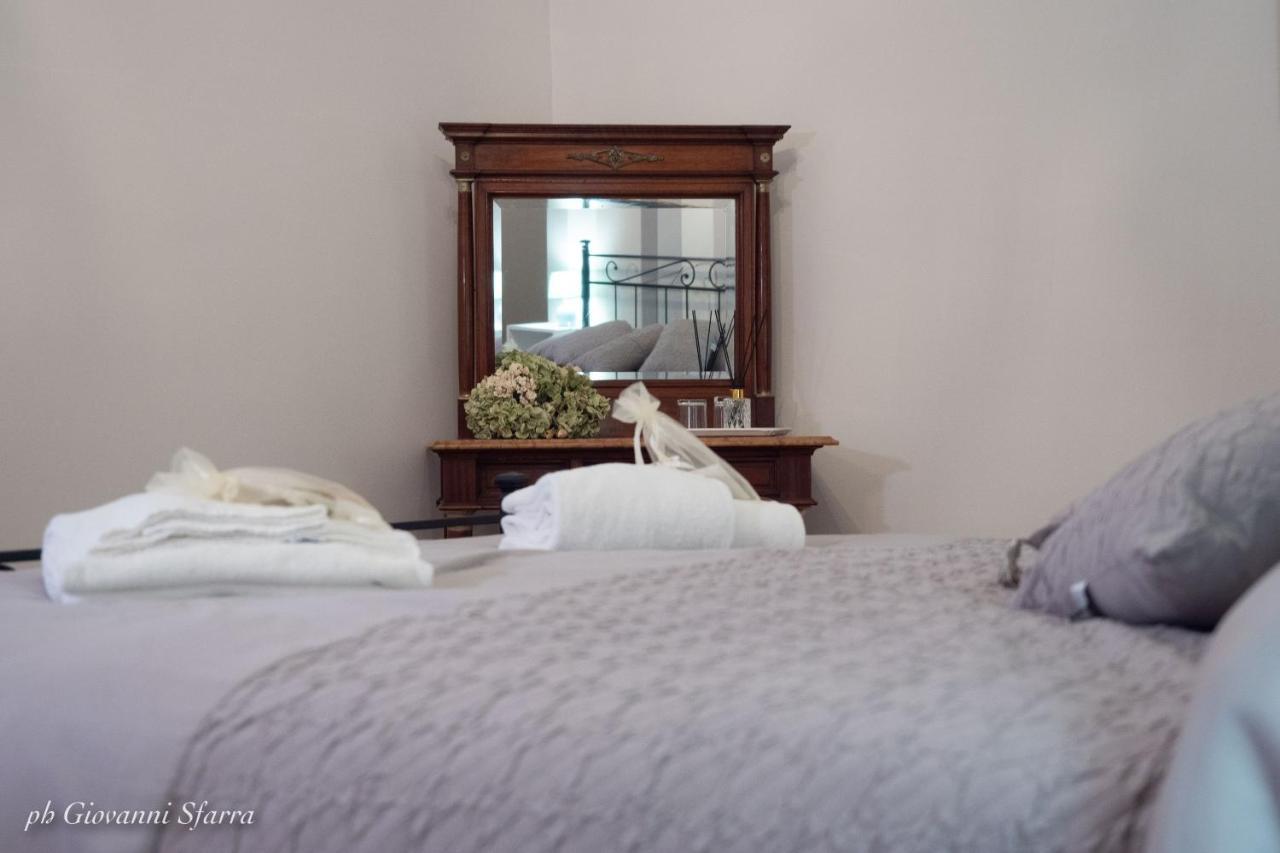 Palazzo Palitti Bed & Breakfast Roio ภายนอก รูปภาพ