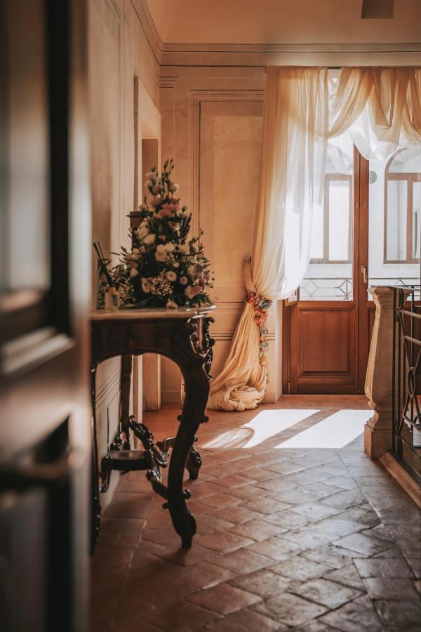 Palazzo Palitti Bed & Breakfast Roio ภายนอก รูปภาพ