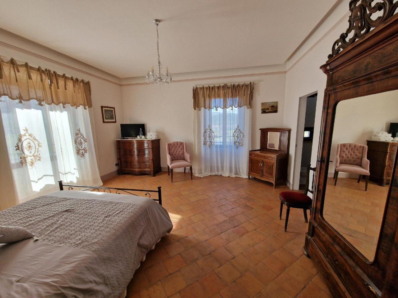 Palazzo Palitti Bed & Breakfast Roio ภายนอก รูปภาพ