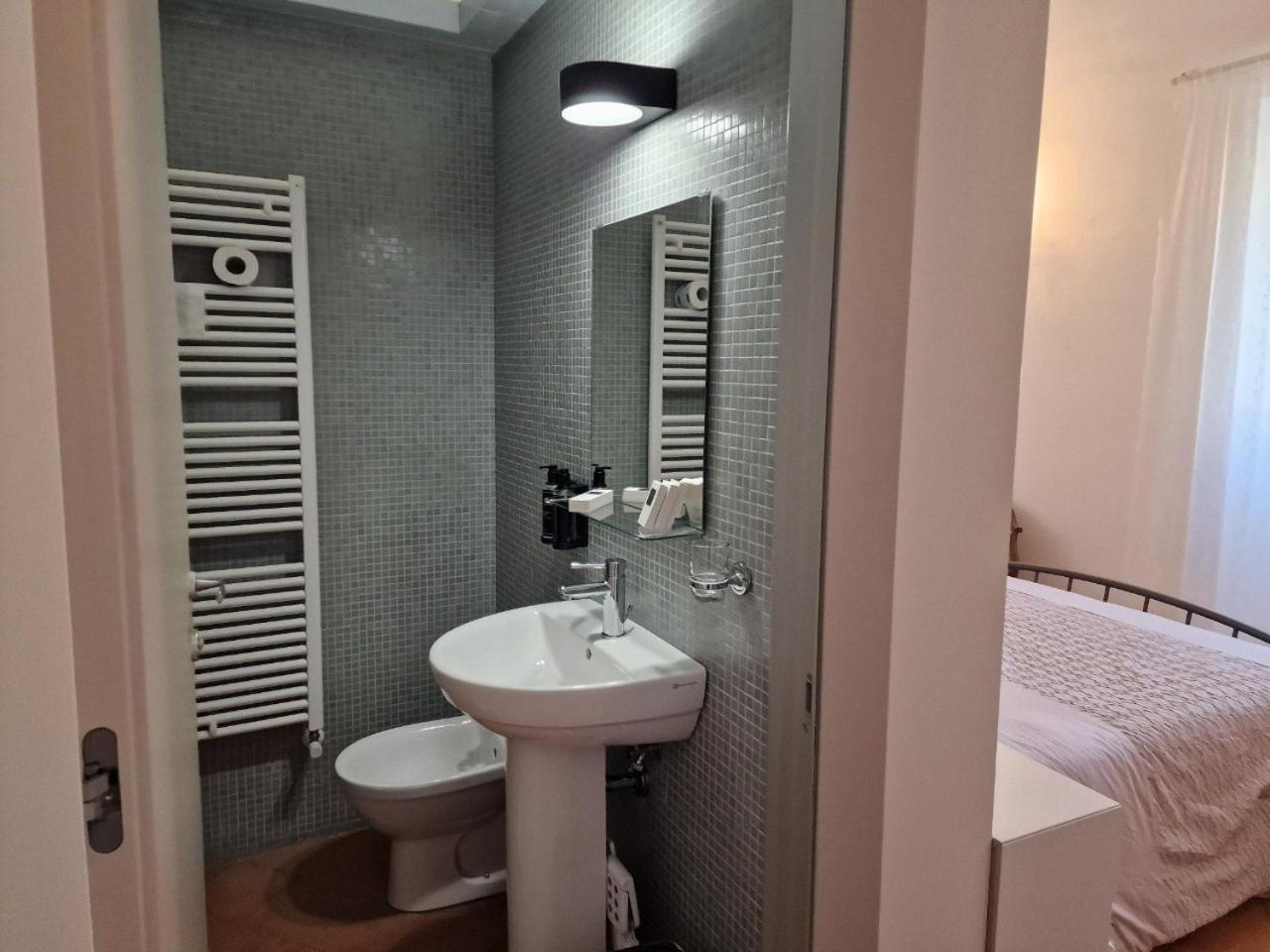 Palazzo Palitti Bed & Breakfast Roio ภายนอก รูปภาพ