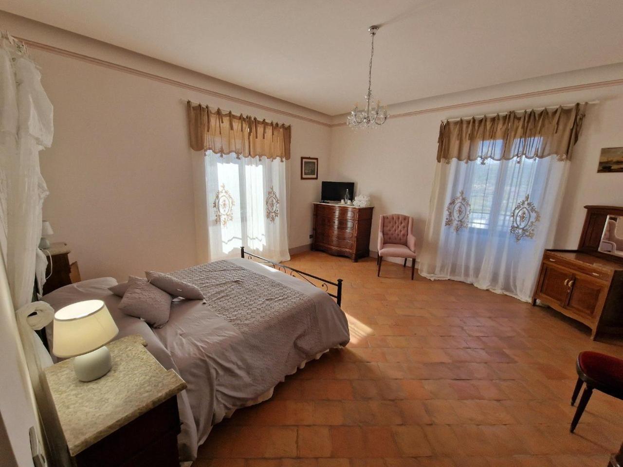 Palazzo Palitti Bed & Breakfast Roio ภายนอก รูปภาพ